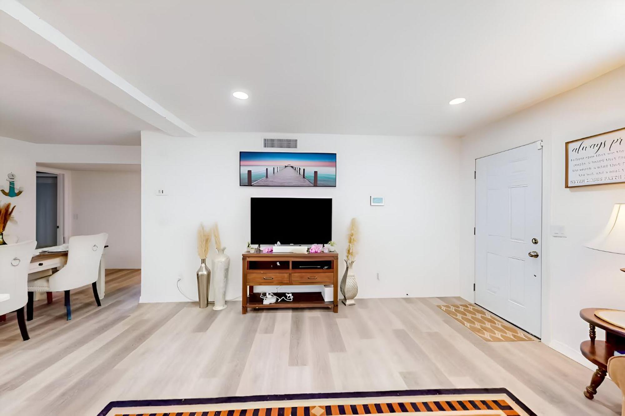 Holiday home Spacious Clearwater Vacation House Pet Friendly Fire Pit 14 Close To Beaches Baycare Ballpark And Ruth Eckerd Hall
