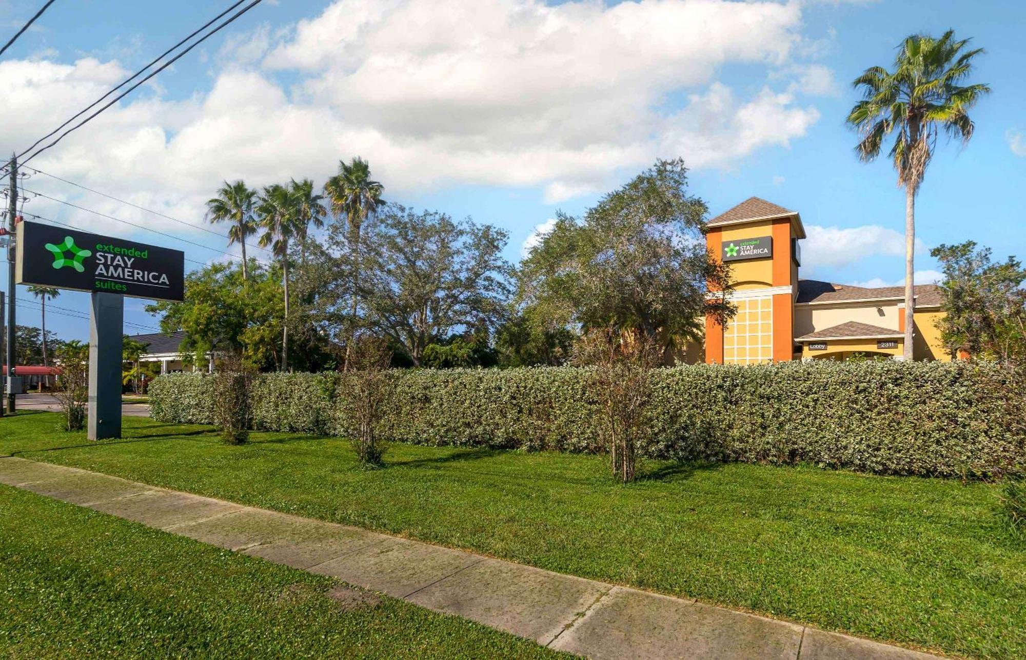 Extended America - - Carillon Park Hotel