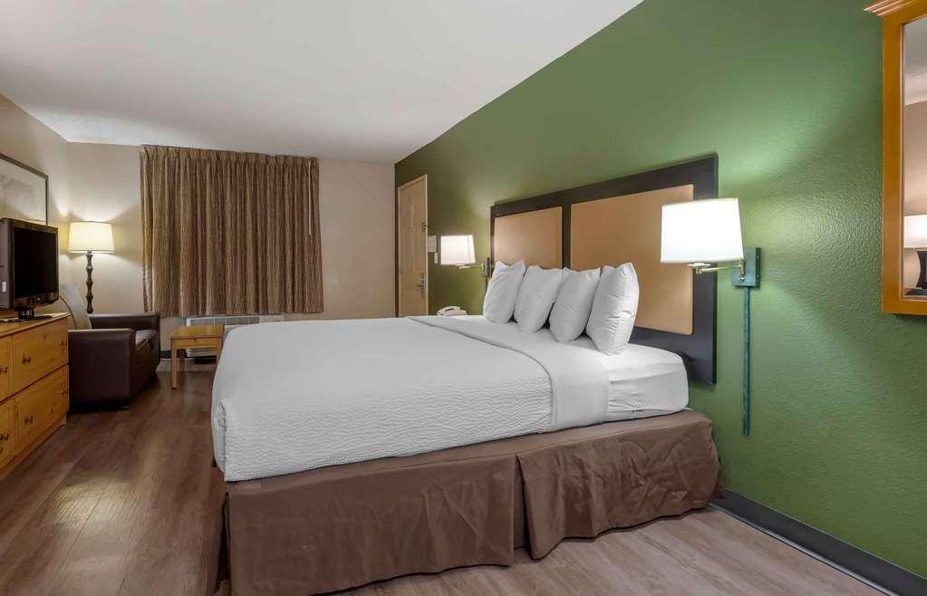 Extended America - - Carillon Park Hotel