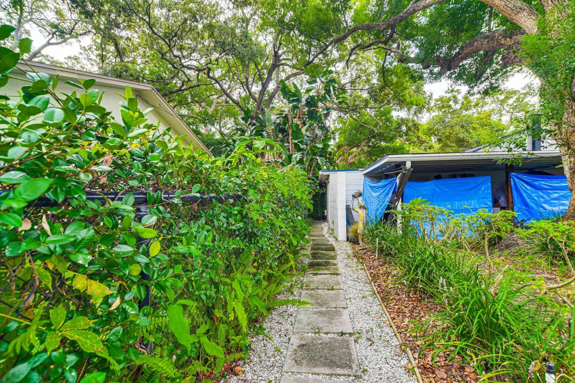 Peaceful Near Golf Course In Clearwater! Apartment Clearwater