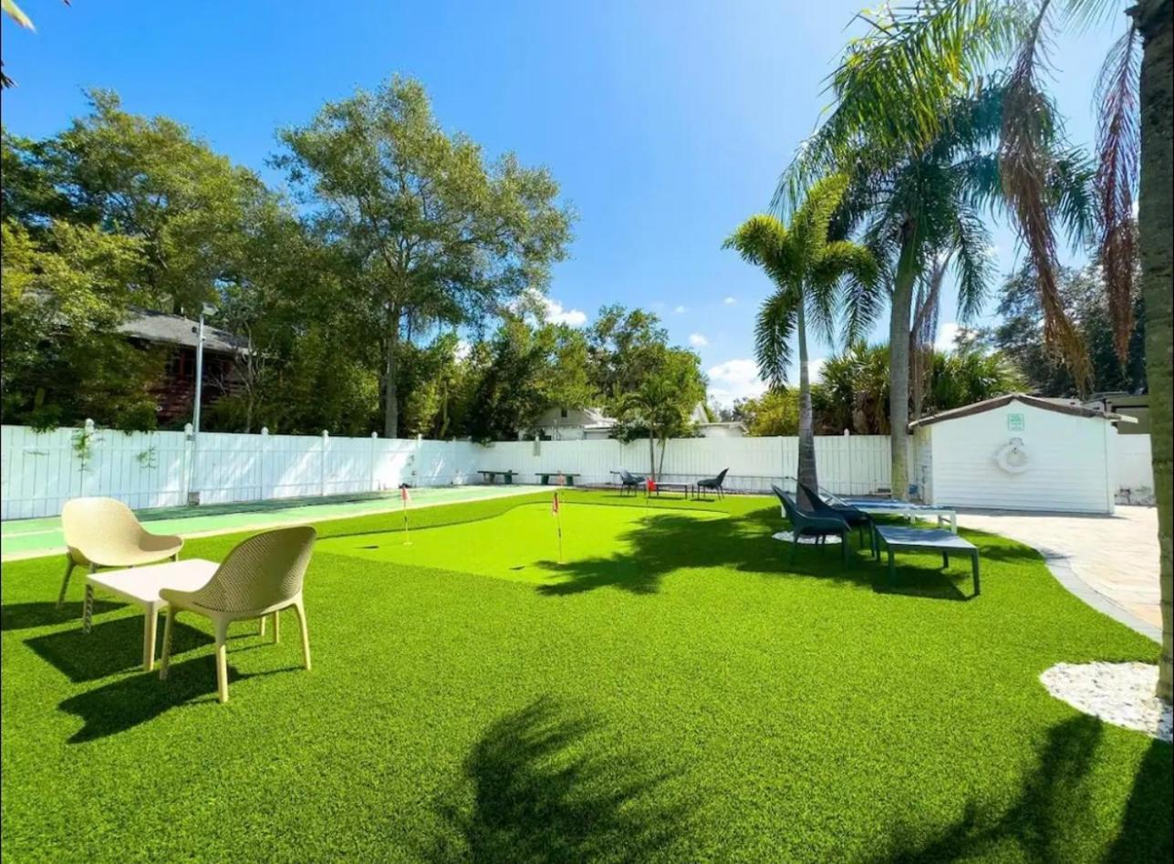 Apartment 1k Bed With Shared Pool 16 *