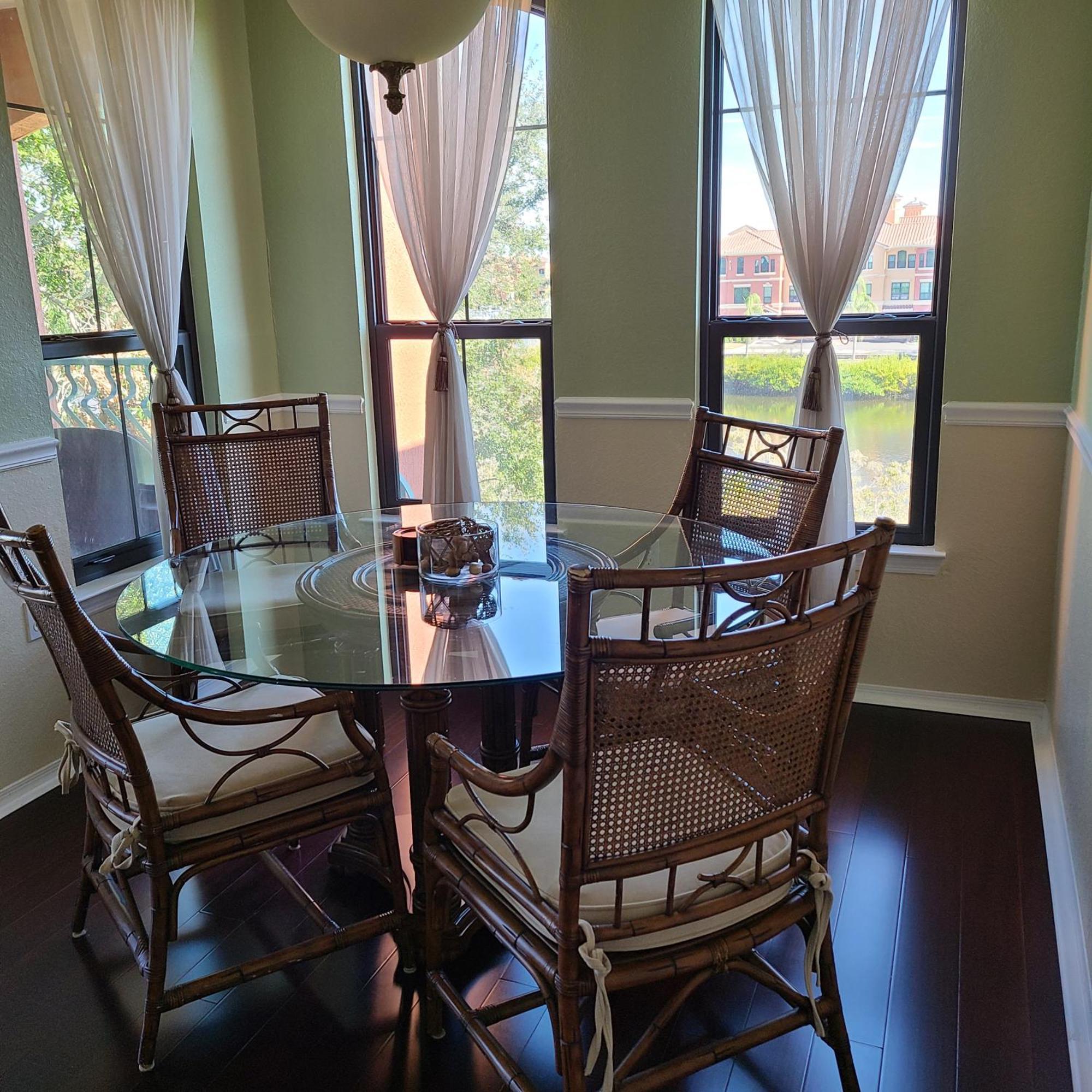 Bayview Apartment Clearwater
