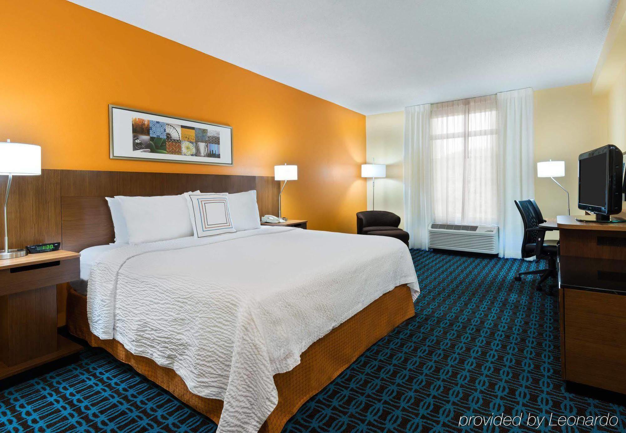 Fairfield And By Marriott 3*