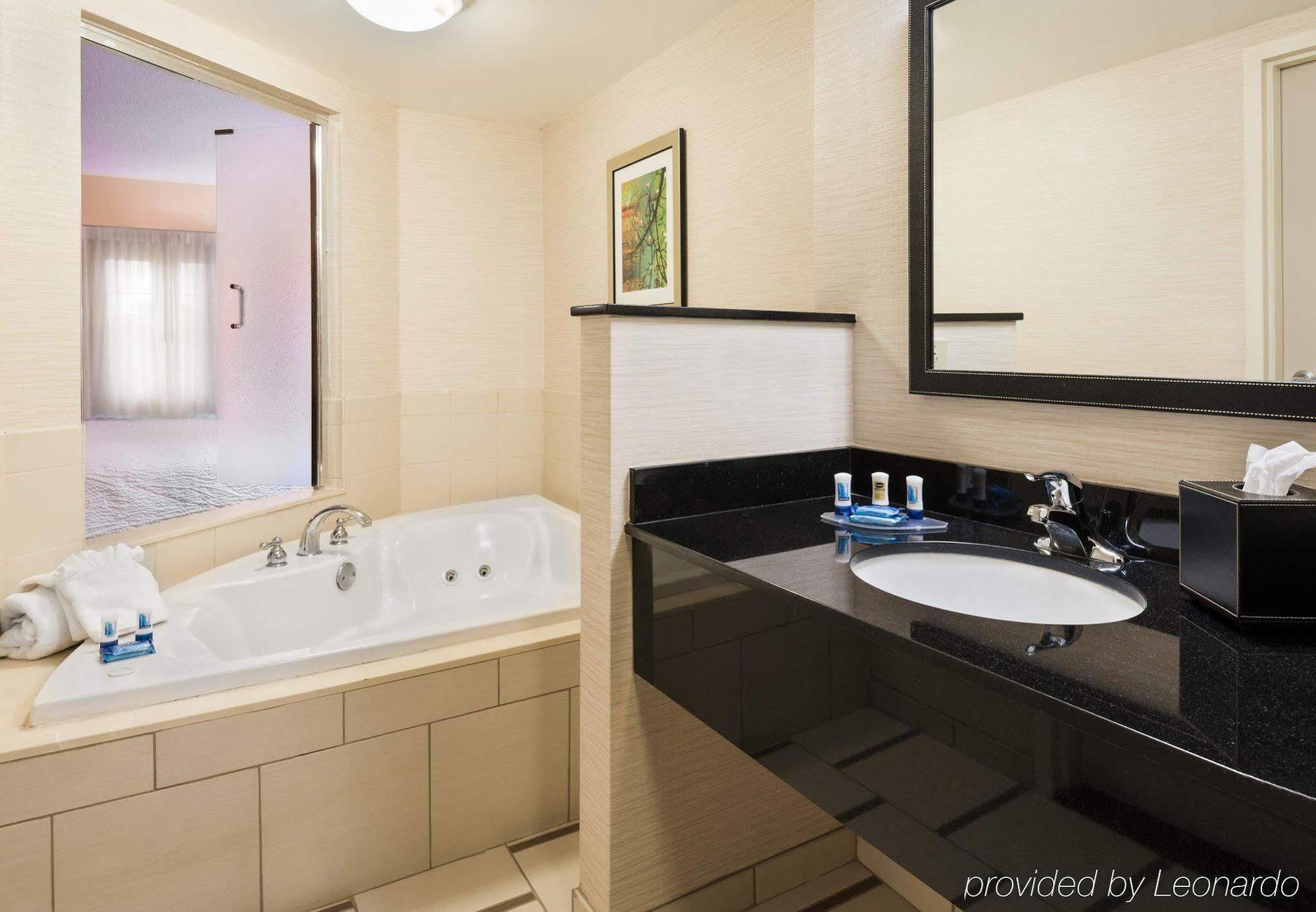 Fairfield And By Marriott Hotel 3*