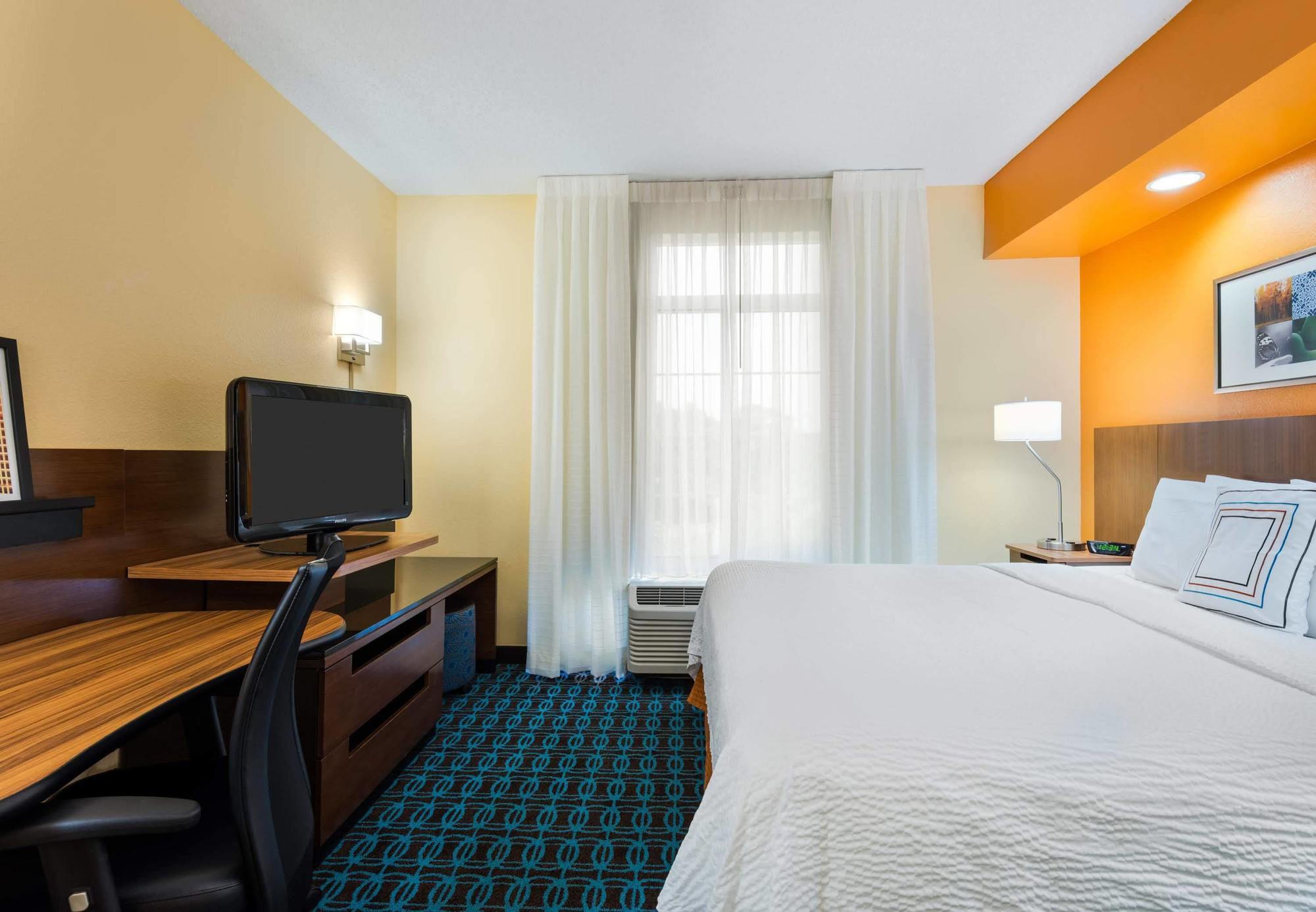 Hotel Fairfield And By Marriott 3*