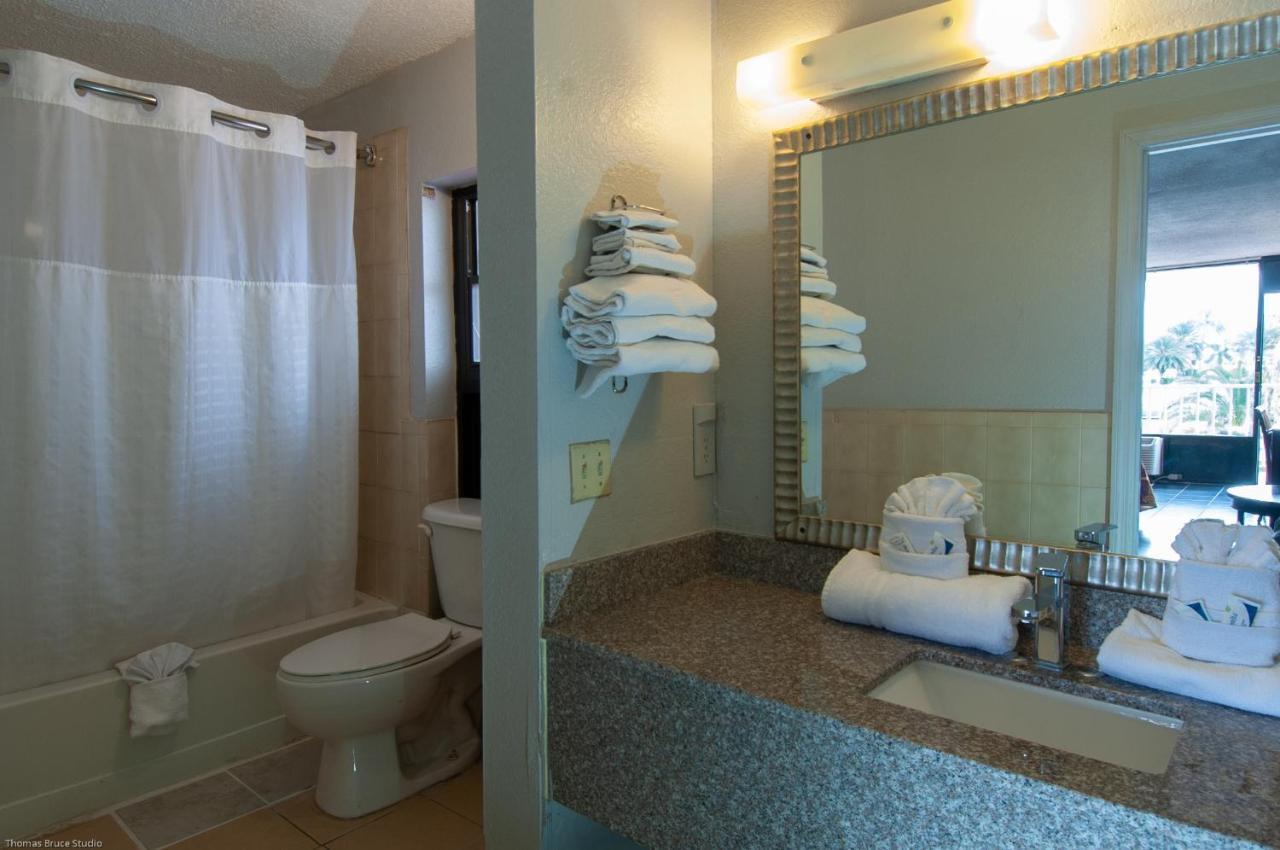 Express & - 5 Miles From St Petersburg Airport 2*