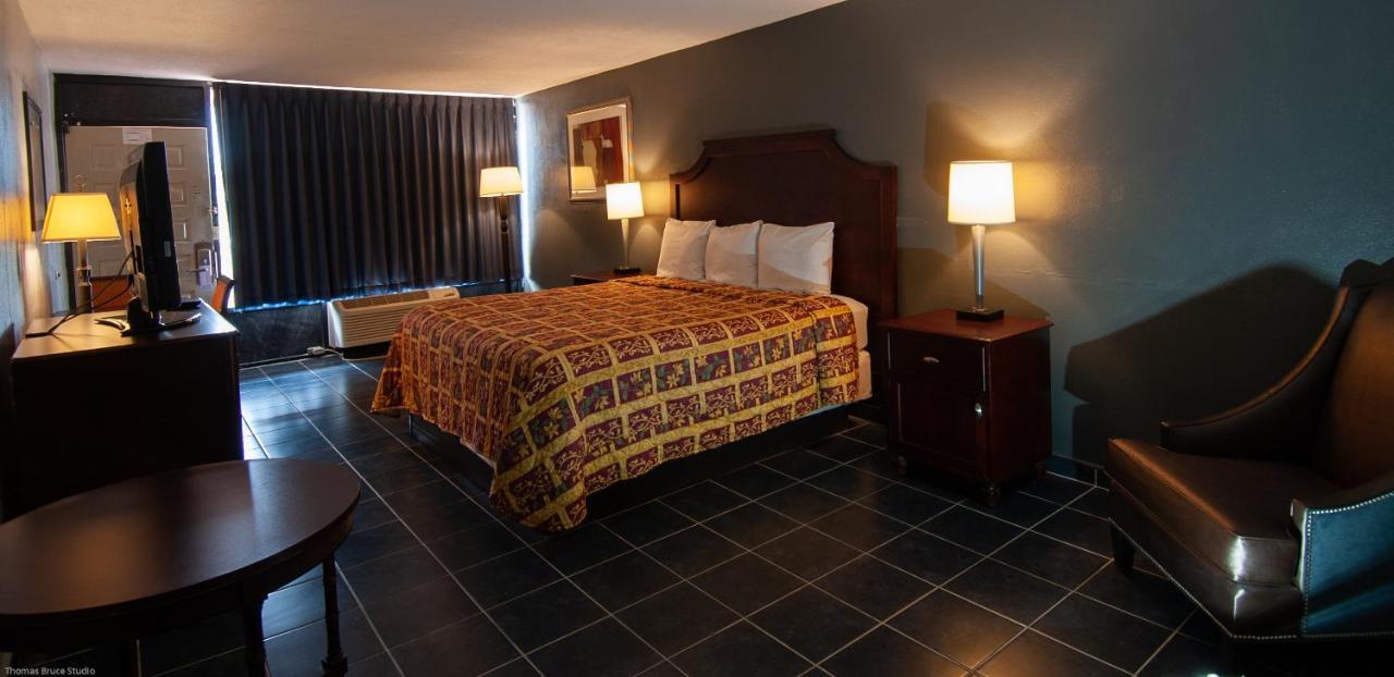 Express & - 5 Miles From St Petersburg Airport Hotel Clearwater