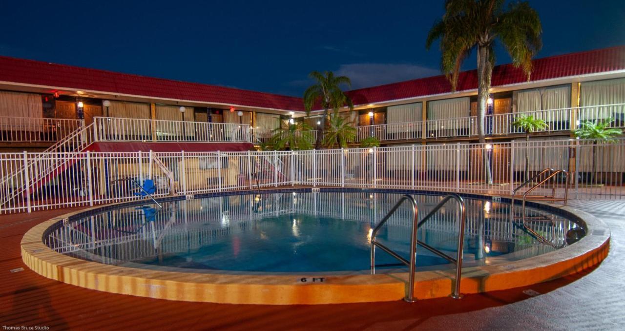 Express & - 5 Miles From St Petersburg Airport Hotel Clearwater
