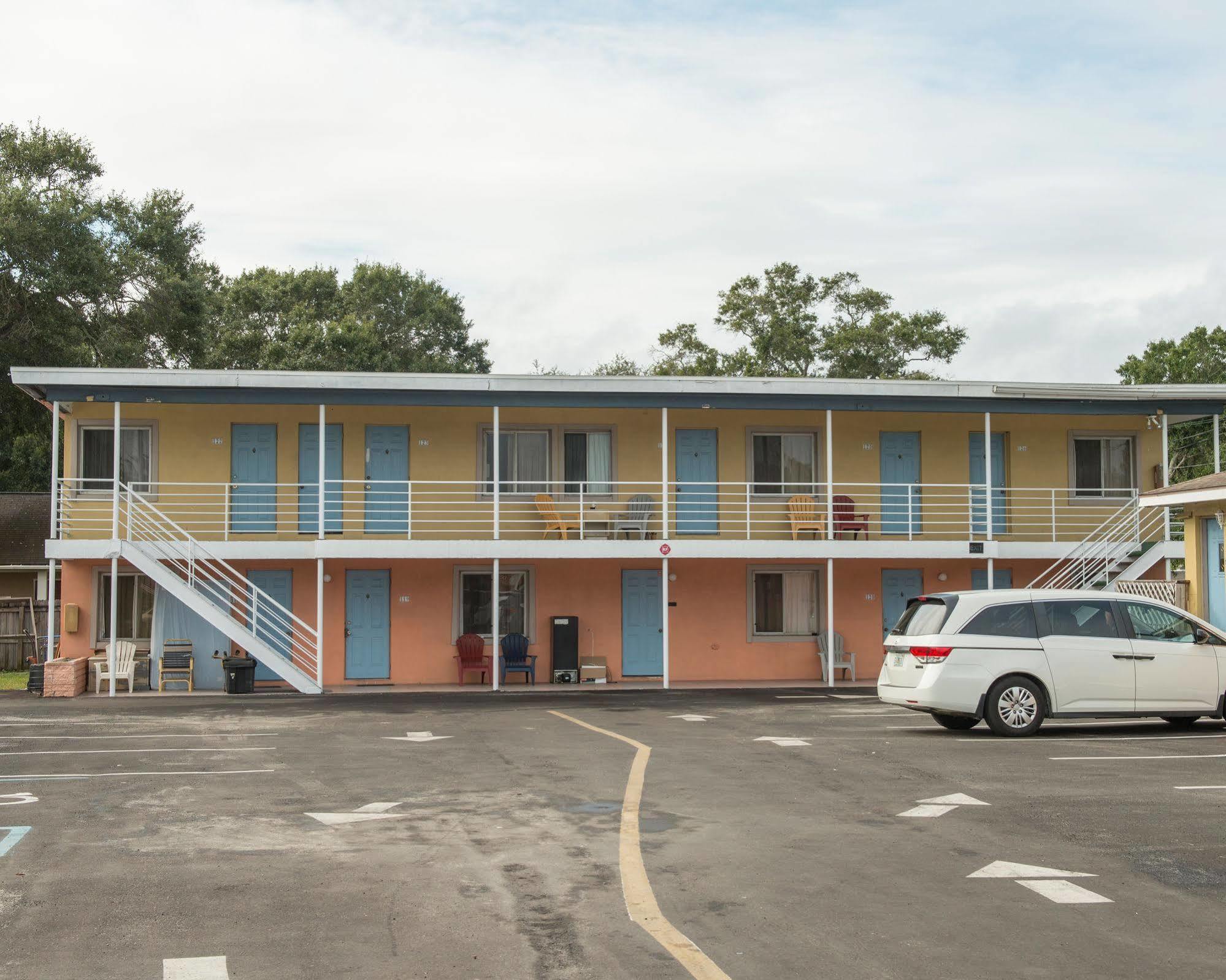Delux Motel Clearwater