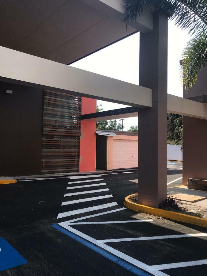 Tropical & Suites, Downtown 3*
