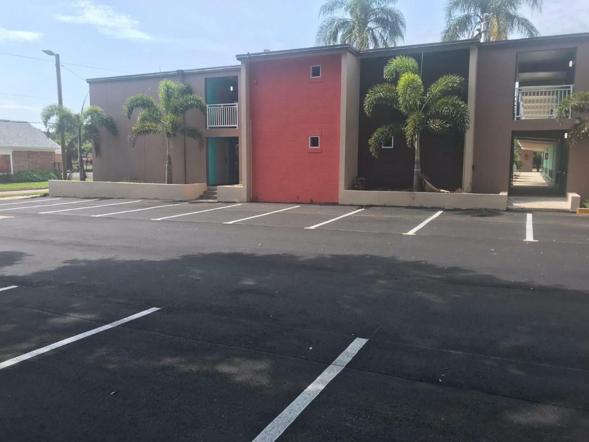 Tropical & Suites, Downtown Motel Clearwater