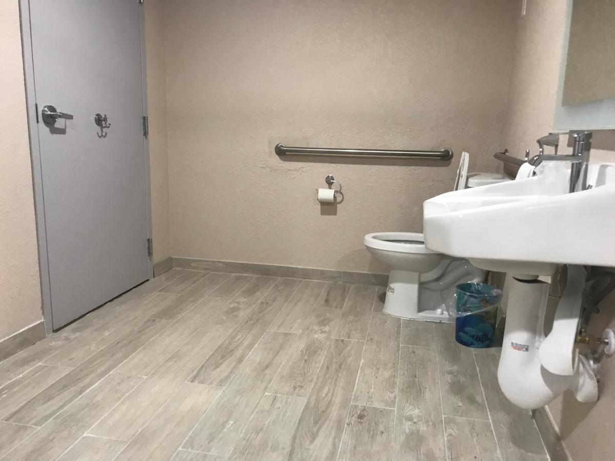 Tropical & Suites, Downtown 3*