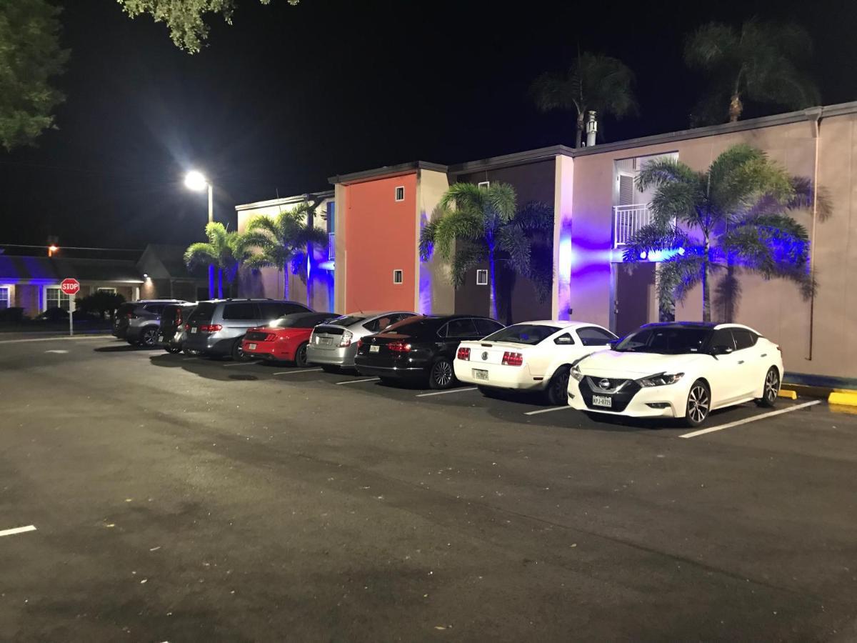 Tropical & Suites, Downtown 3*