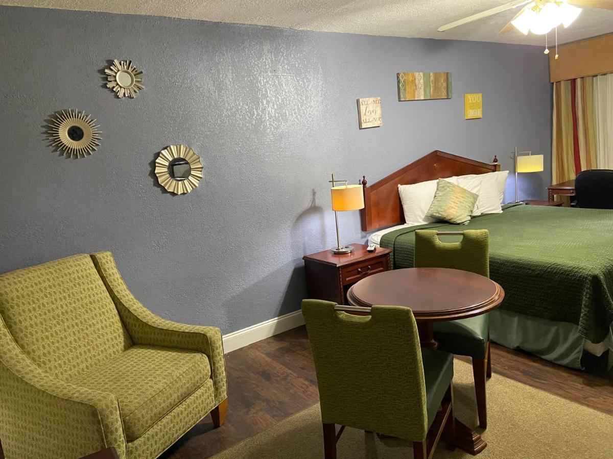 Delux Motel Clearwater