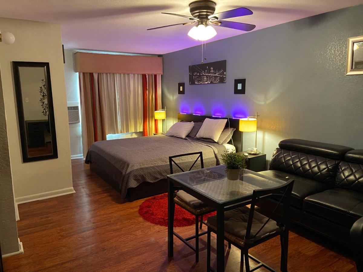 Delux Motel 3*