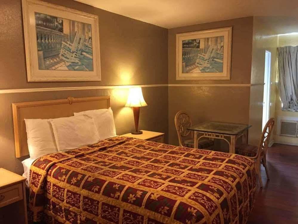 Motel Delux 3*