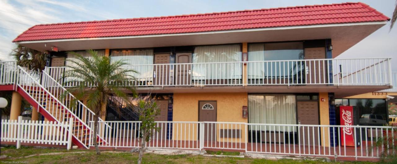 Hotel Express & - 5 Miles From St Petersburg Airport 2*