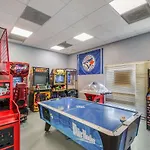 Clarion Inn & Suites Central Clearwater Beach