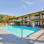 Clearwater Hotel
