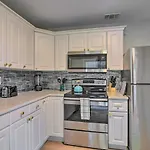 Clearwater Seaside Bungalow Patio And Grill!