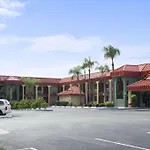 Super 8 by Wyndham Clearwater/US Hwy 19 N