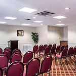 Clarion Inn & Suites Central Clearwater Beach