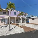 Refurbished Studio With Pool And Parking