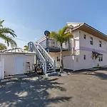 Refurbished Studio With Pool And Parking