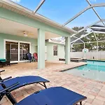 Saltylux16 Heated Saltwater Pool, Near Beach, Honeymoon Island, Farmer Market