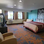 Super 8 by Wyndham Clearwater/St. Petersburg Airport