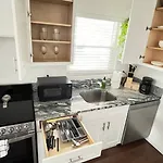 2Q Beds Studio 10 Min From The Beach 2