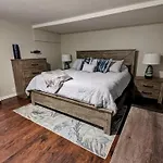 Private Poolside 5Br