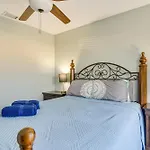 3 Mi To Clearwater Beach Home With Patio And Grill!