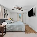 Nautical Bliss On Nicholson Unit B
