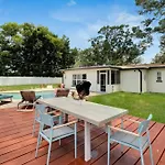 1543 Lakeview Road