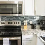Tradewinds Retreat - Pool, 15 Min To Clearwater Beach
