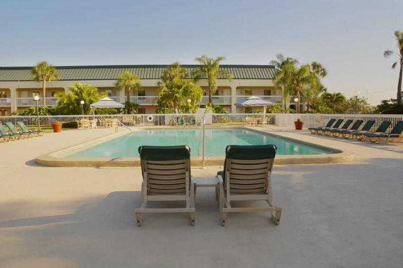Hotel Surestay By Western 3*