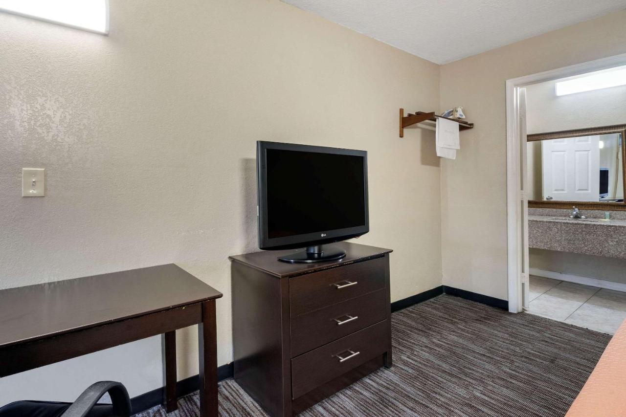 Rodeway Clearwater-largo Inn Clearwater