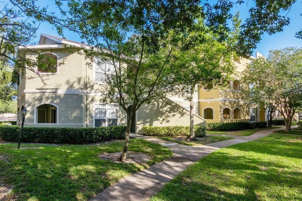 Apartment Gorgeous Condo, 2 Bedrooms, 2 Baths, With Pool, Minutes To Clearwater