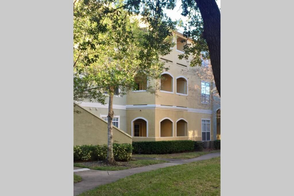 Gorgeous Condo, 2 Bedrooms, 2 Baths, With Pool, Minutes To * Clearwater