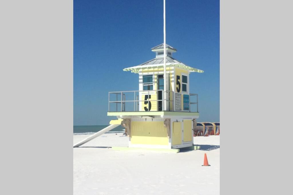 Gorgeous Condo, 2 Bedrooms, 2 Baths, With Pool, Minutes To Apartment Clearwater