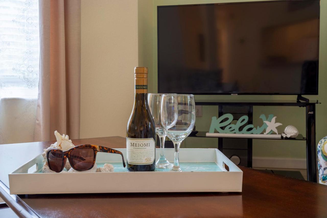 Apartment Wfh Away From Home! Free Wi-fi And Parking, 4mi To *
