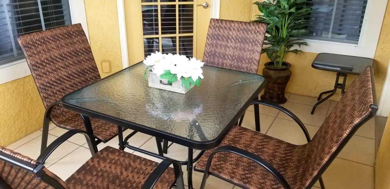 Gorgeous Condo, 2 Bedrooms, 2 Baths, With Pool, Minutes To Apartment