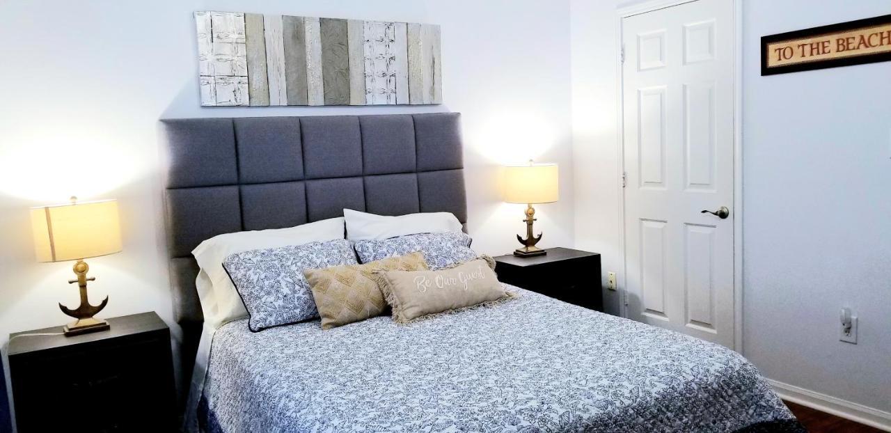 Apartment Gorgeous Condo, 2 Bedrooms, 2 Baths, With Pool, Minutes To
