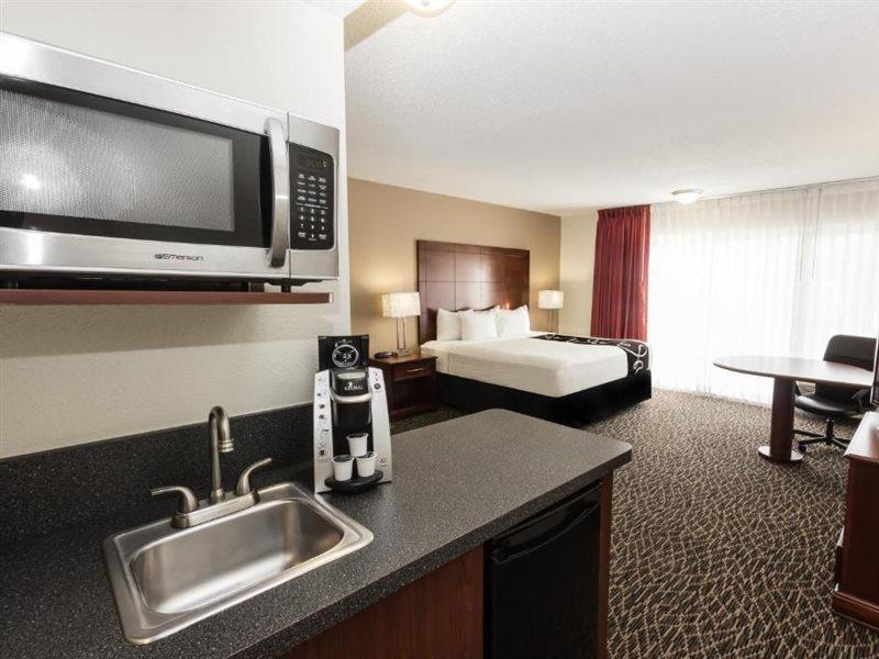 Hotel La Quinta By Wyndham Central Clearwater