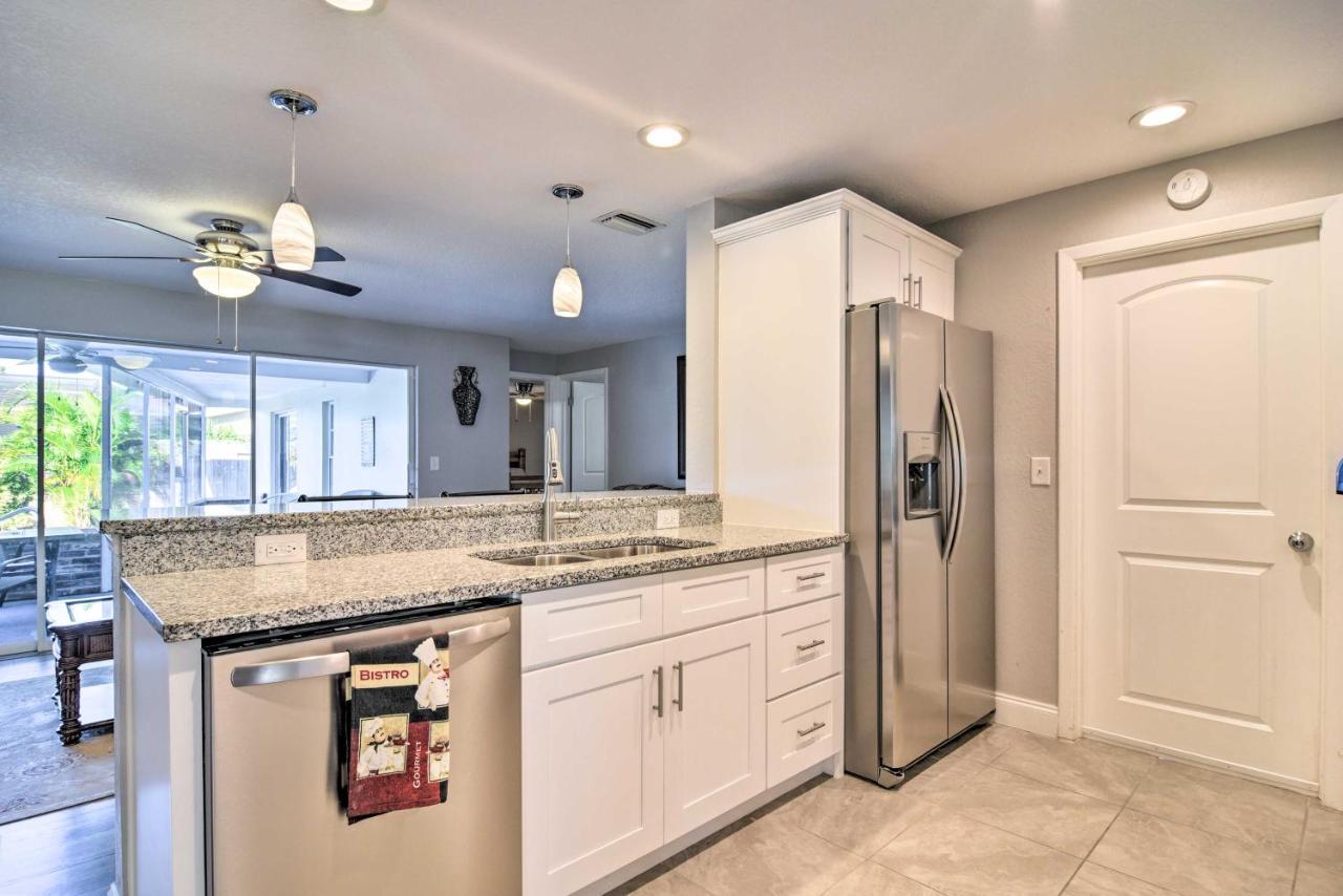 With Private Pool And Patio! Clearwater