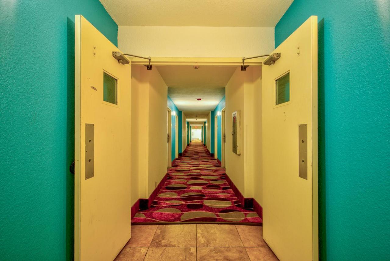 Clearwater Hotel Motel *