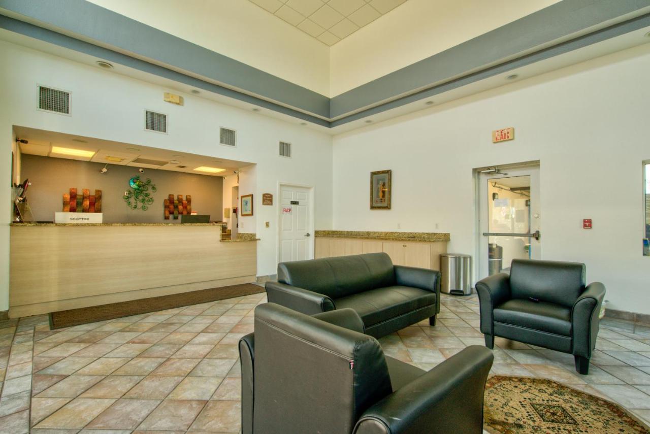Clearwater Hotel Motel *