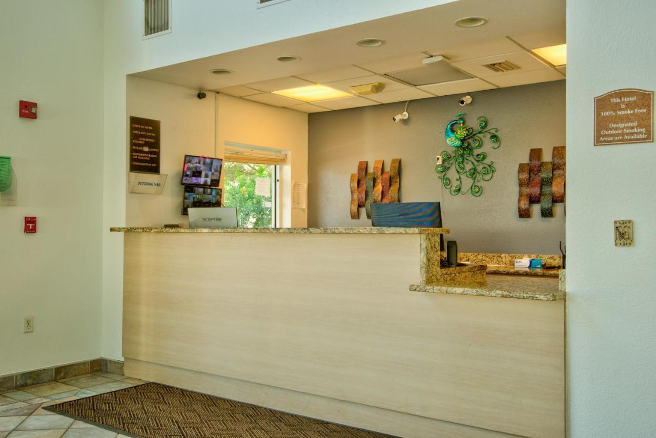 Clearwater Hotel * Clearwater