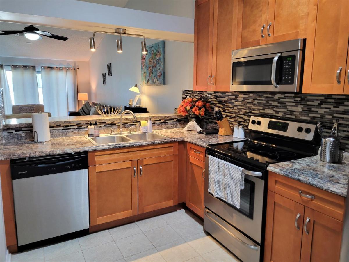 Holiday home Beautiful Townhouse Easy Access To Everything.